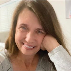 Meet your Posher, Valerie